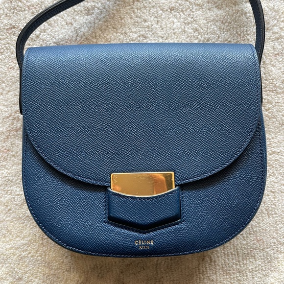 Celine Trotteur Crossbody Bag Grainy Leather Small Deep sea - Picture 2 of 6